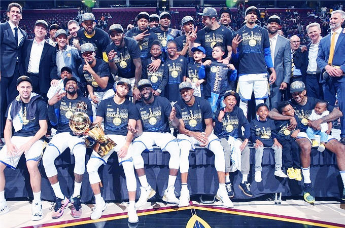 商业叙事的 商业叙事的